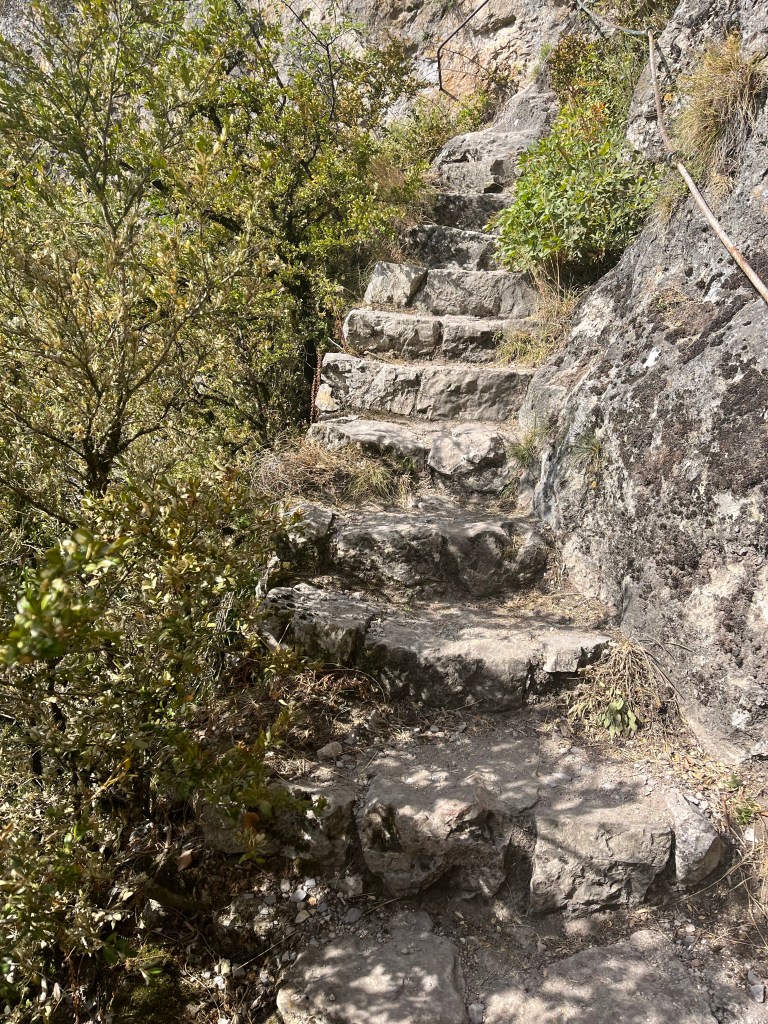 rocher du capluc
causse méjean
itinéraire gorges du tarn
