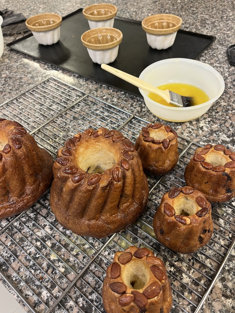 kouglof bretzel alsace spécialités culinaires itinéraire alsace carte routière carte de france épicurienne gastronomie produits locaux vaniti vadrouille vanity