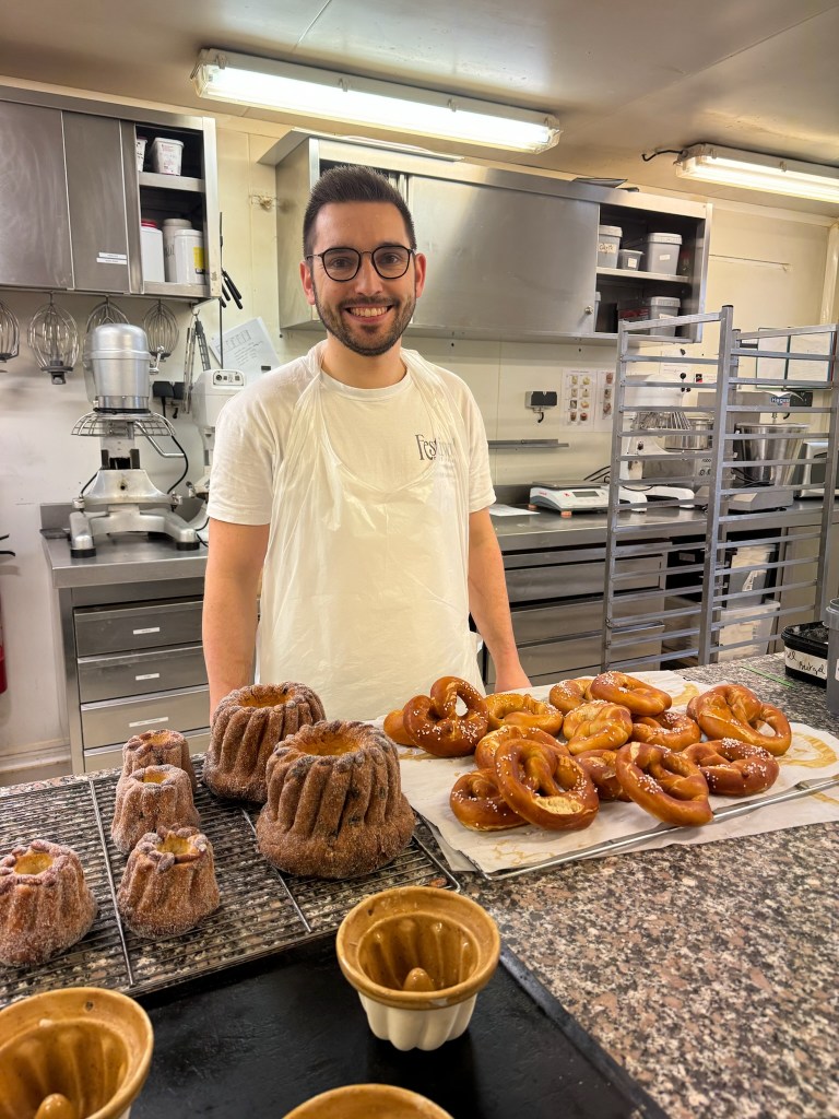 kouglof bretzel alsace spécialités culinaires itinéraire alsace carte routière carte de france épicurienne gastronomie produits locaux vaniti vadrouille vanity