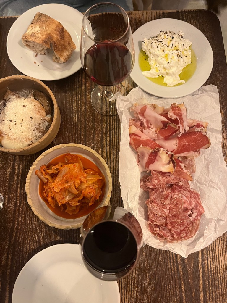 vieux nice bonnes adresses où manger spécialités locales boulangerie cafés fromagerie vin côte d'azur cartes épicuriennes